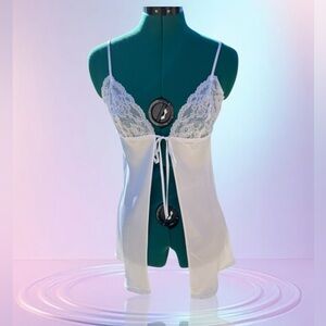 Victorias Secret Tie Front Babydoll White Bridal
Satin & Lace Chemise, S, EUC